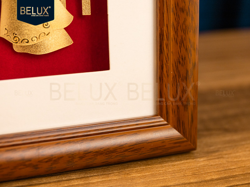 Tranh Duyên Dáng Việt Nam Dát Vàng 24k- 25x25cm